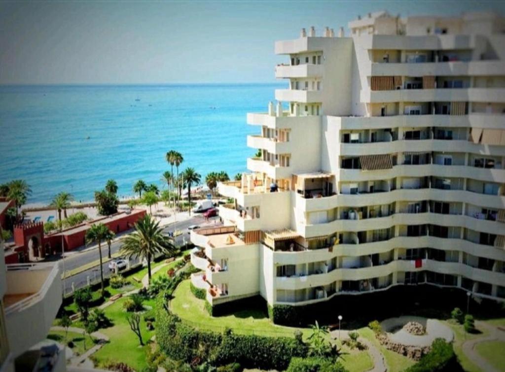 Appartment Totally Upgraded At Benal Beach Benalmádena Exterior foto